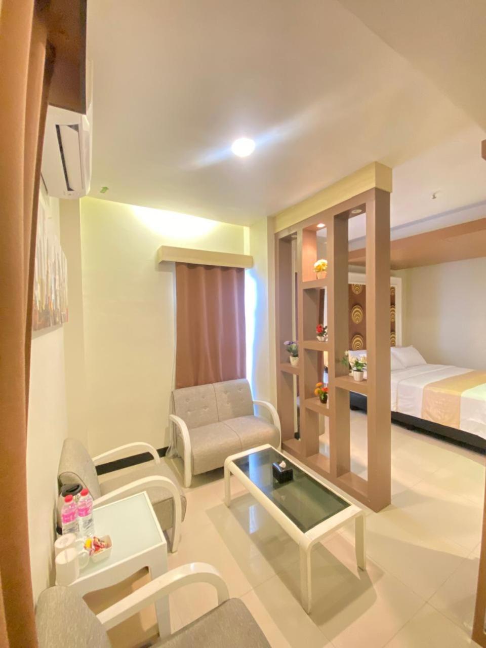 Jle'S Hotel Manado Exterior photo